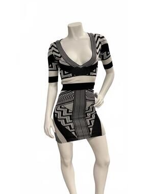 Arden B Bodycon Mini Dress Small Black White Geometric Knit V-Neck